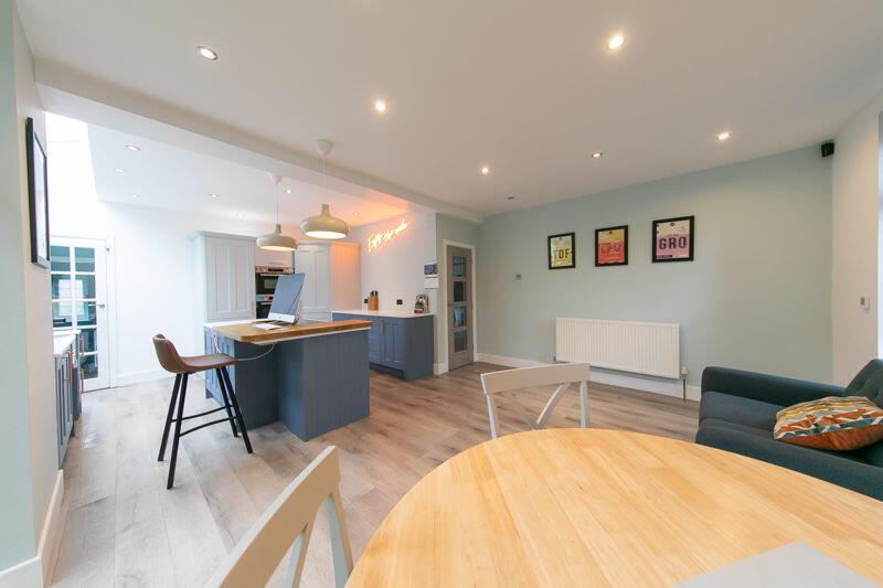 Open plan kitchen, living and dining ...