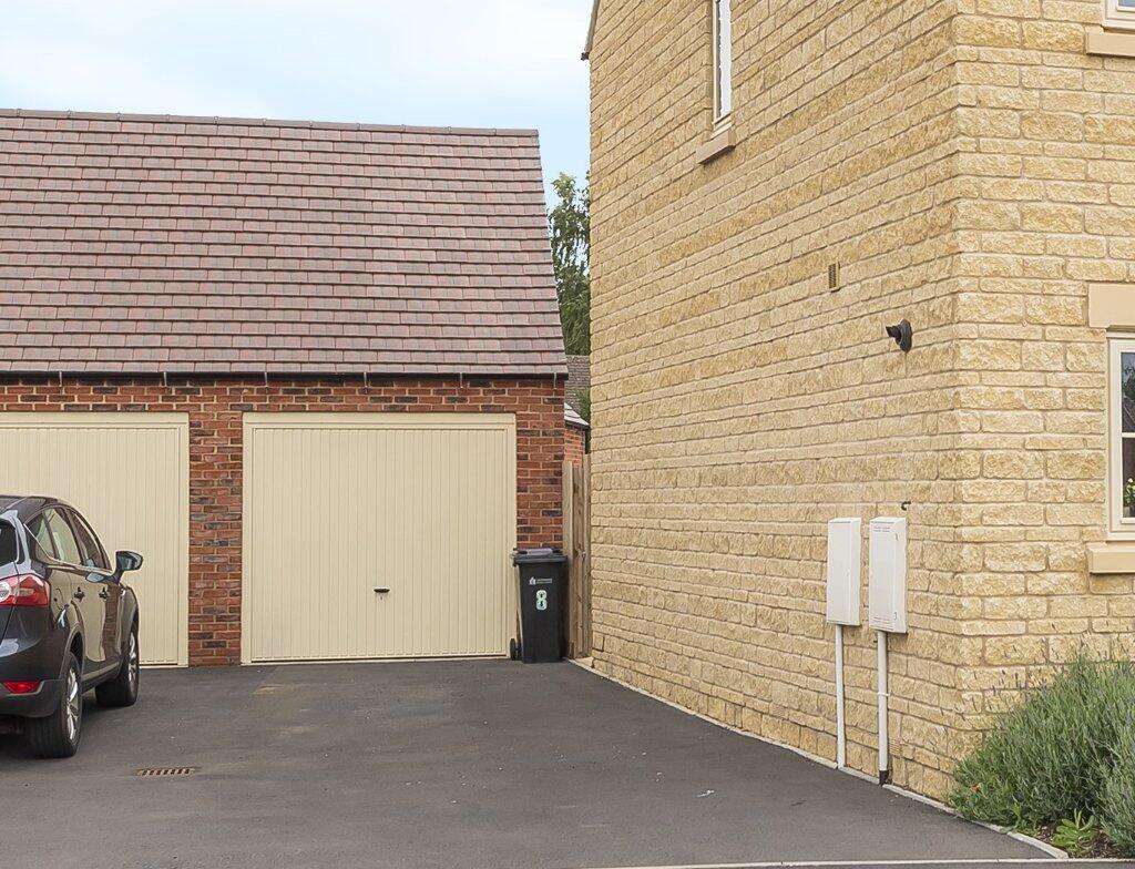 Garage &amp; Parking