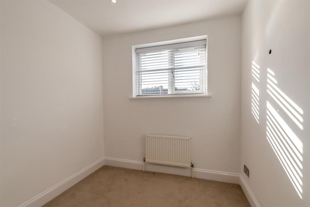 8635747-interior03.jpg