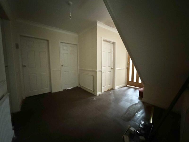 Entrance hall view 2