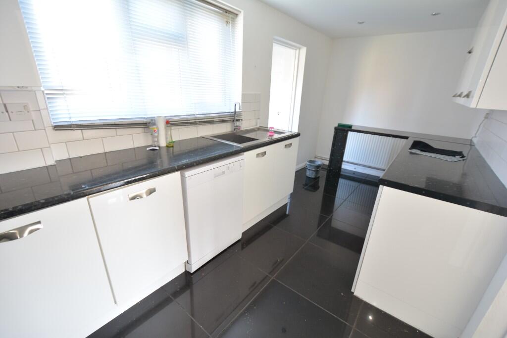 Fitted Kitchen: