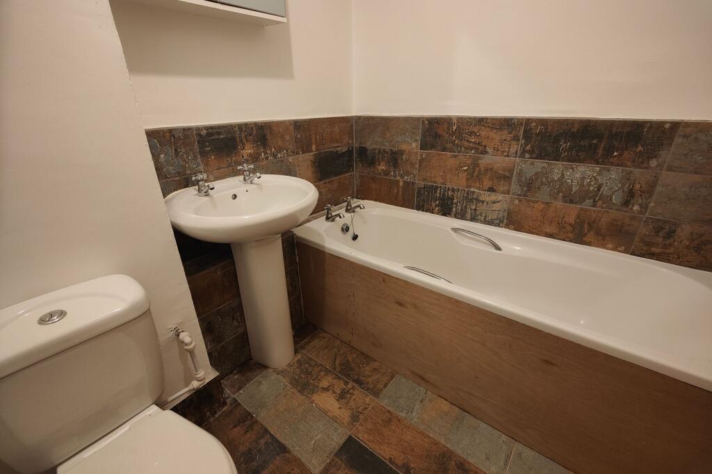 En-Suite Bathroom