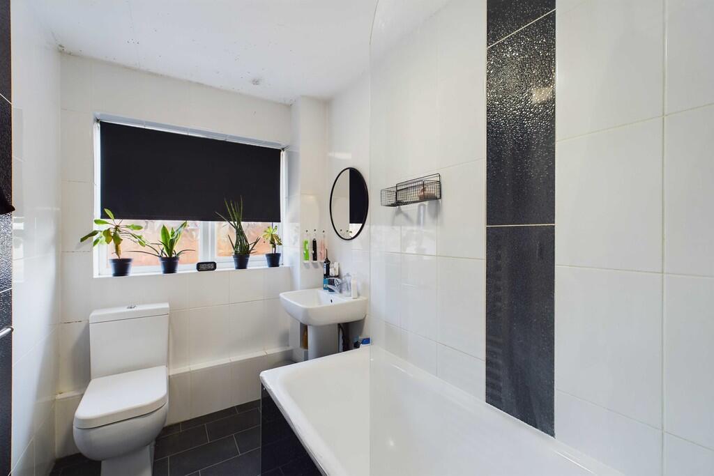 CAM01689G0-PR0444...