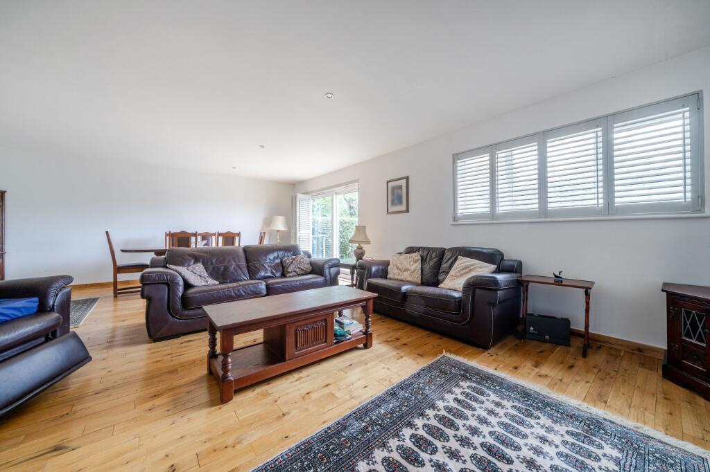 Sitting / Dining Room