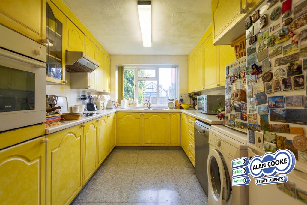 EXTENDED BREAKFAST KITCHEN
