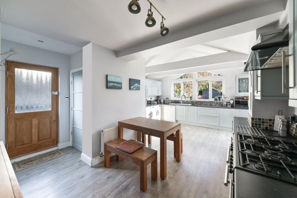 COMMONFIELD ROAD (11).jpg