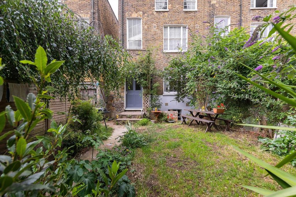 Garden (1).jpg