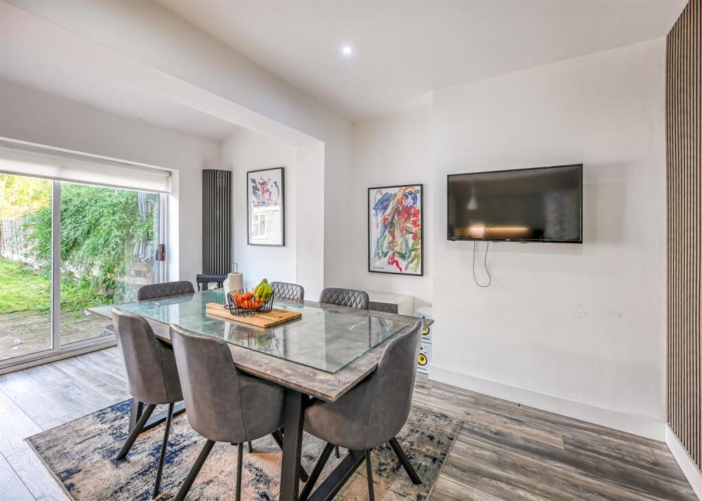 24 Wychbury Road-08.jpg