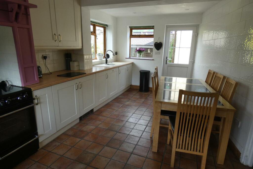 DINING  KITCHEN
