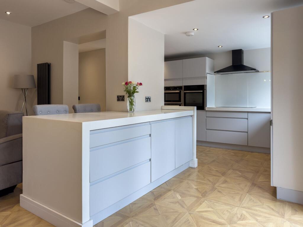 Living dining kitchen