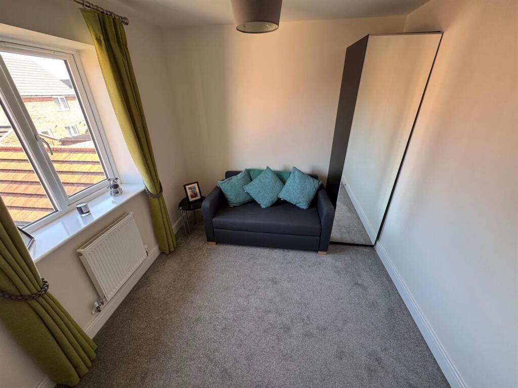 BEDROOM 4.jpg
