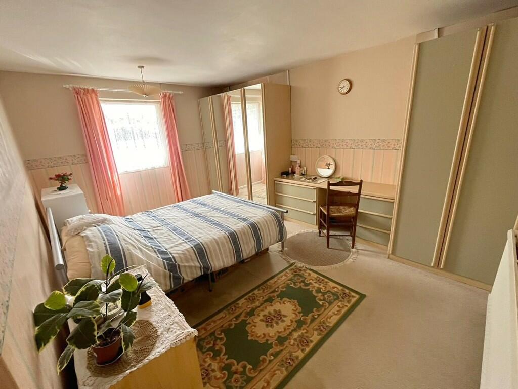 bed 1 from door