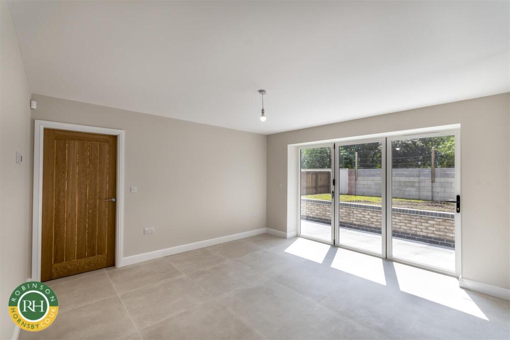 living / dining area