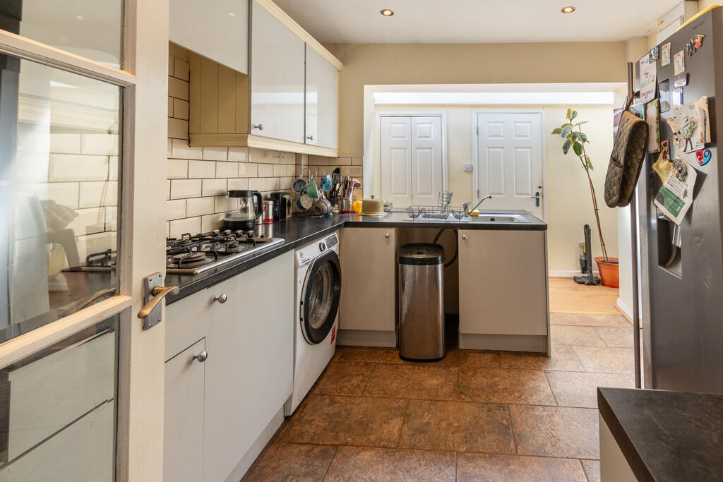 25 Oakleigh Road-...