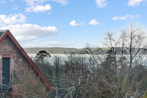 Skelmorlie Castle Rd 17.jpg