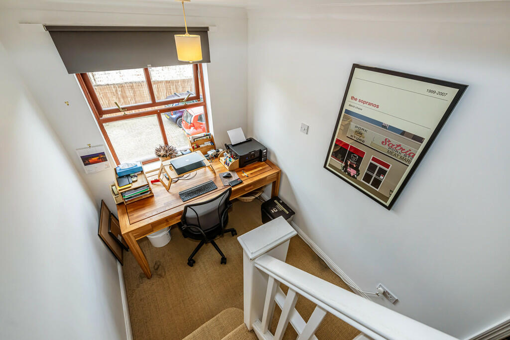 1-Louisa-Close (1...