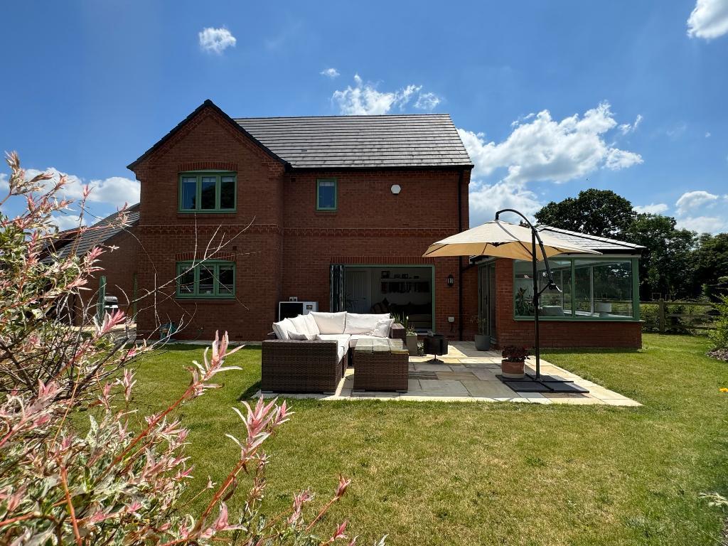 Kick back &amp; relax in this searing sun!