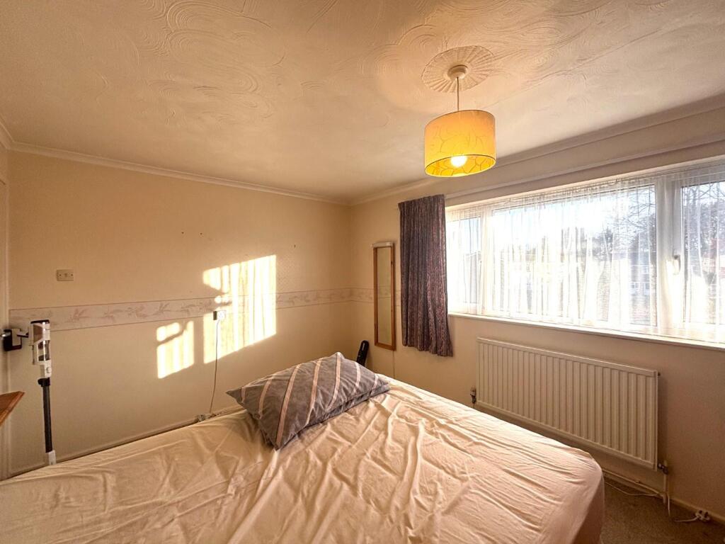 Bedroom 1_1.jpeg