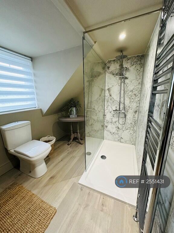 London Cottage Bathroom