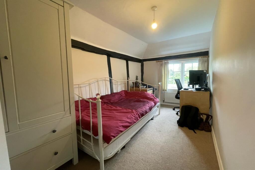 Bedroom 2 (Main)