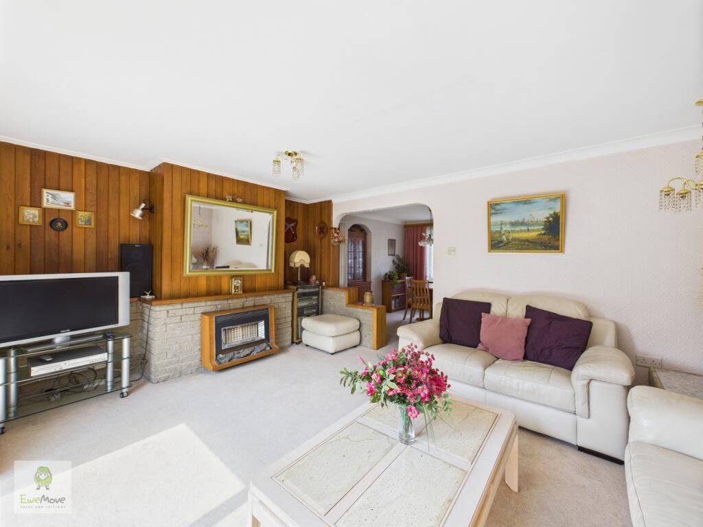 CAM02308G0-PR0160-STILL023