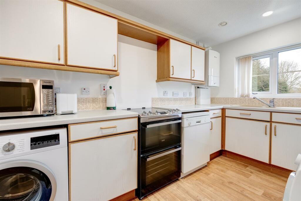 7 Kenilworth Drive, Ashby