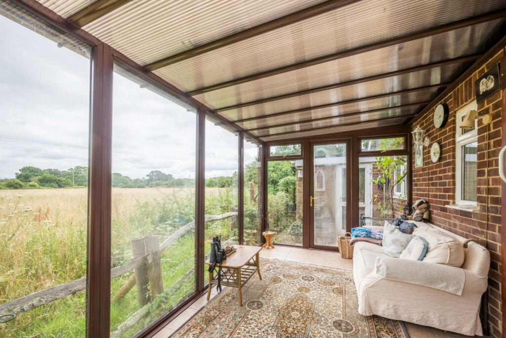 8a Woodside Close-12.jpg