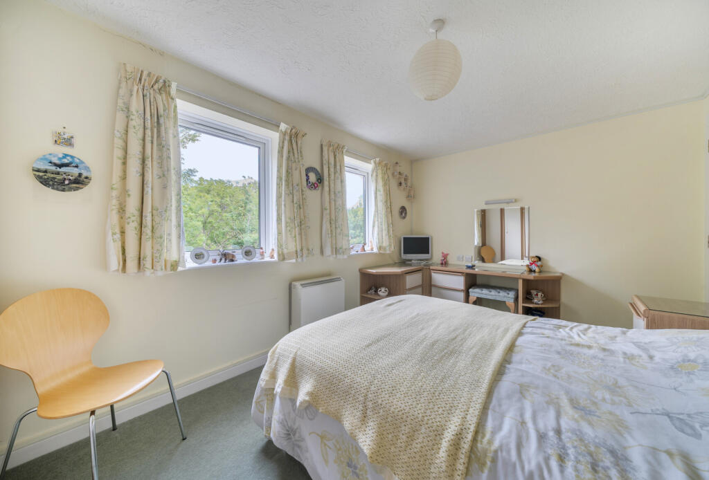 1328322-4-688a3f6...