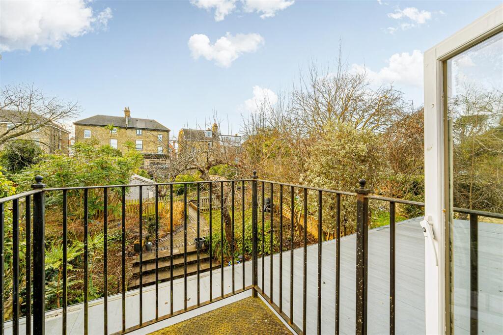 Cumberland Park, Poets Corner,Acton, London