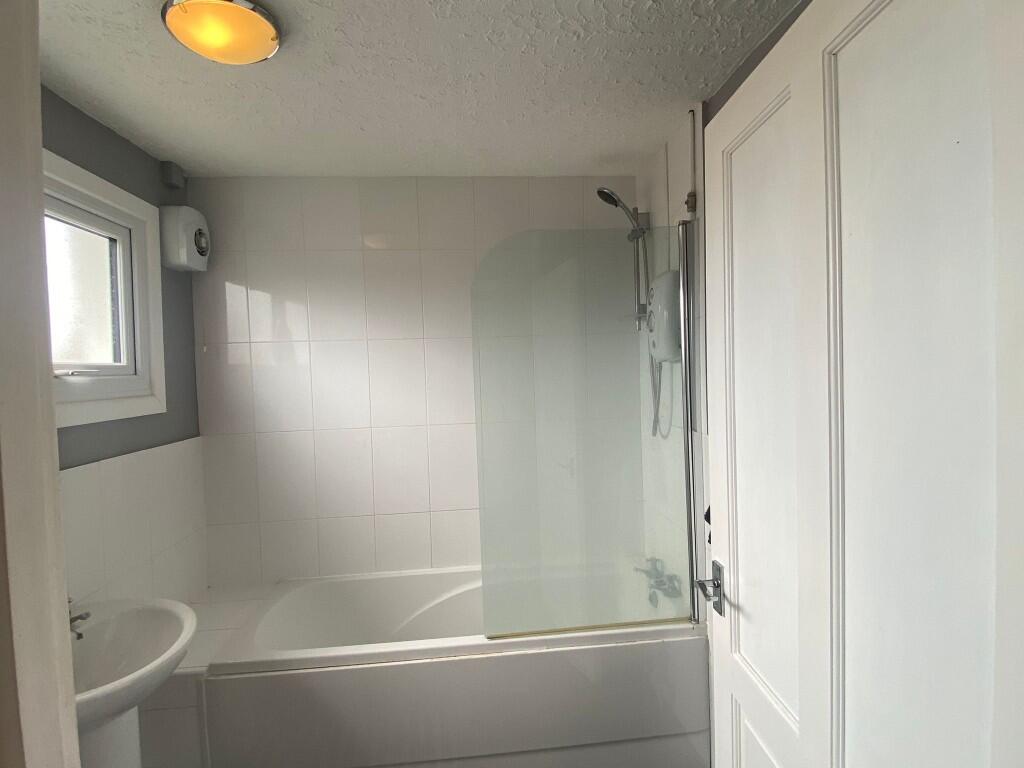 Main bathroom