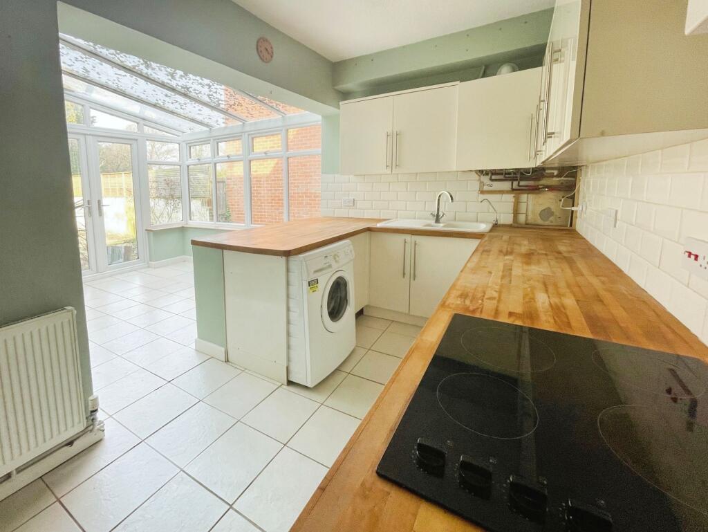 KITCHEN/DINER