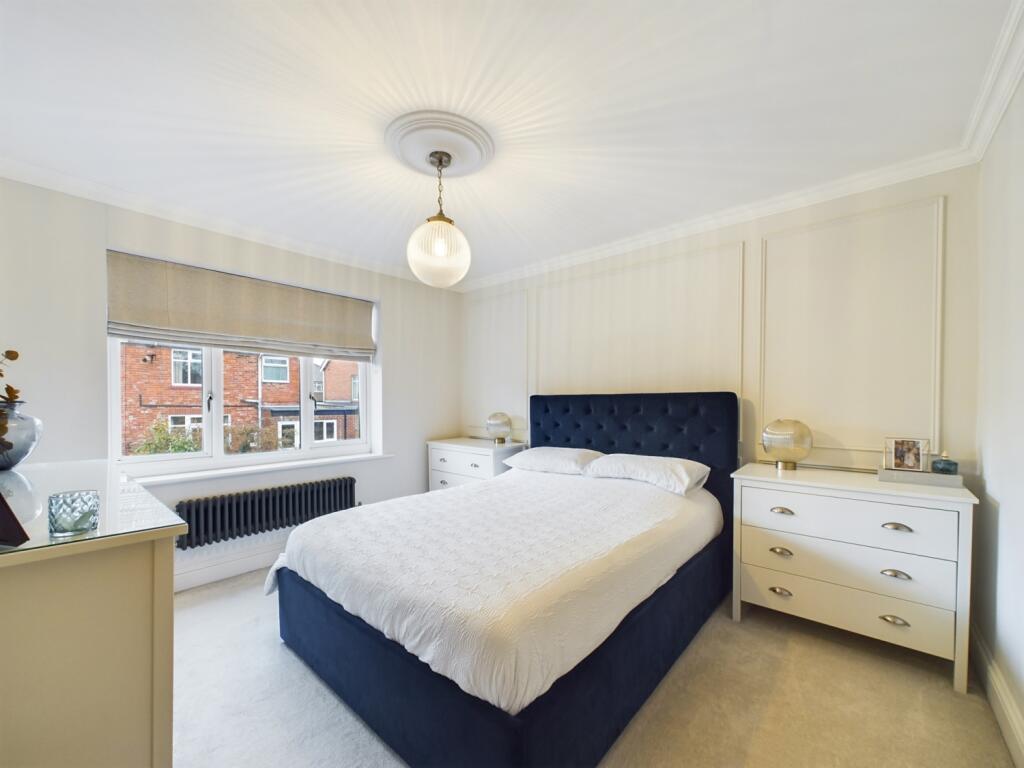 CAM02195G0-PR0057-STILL003