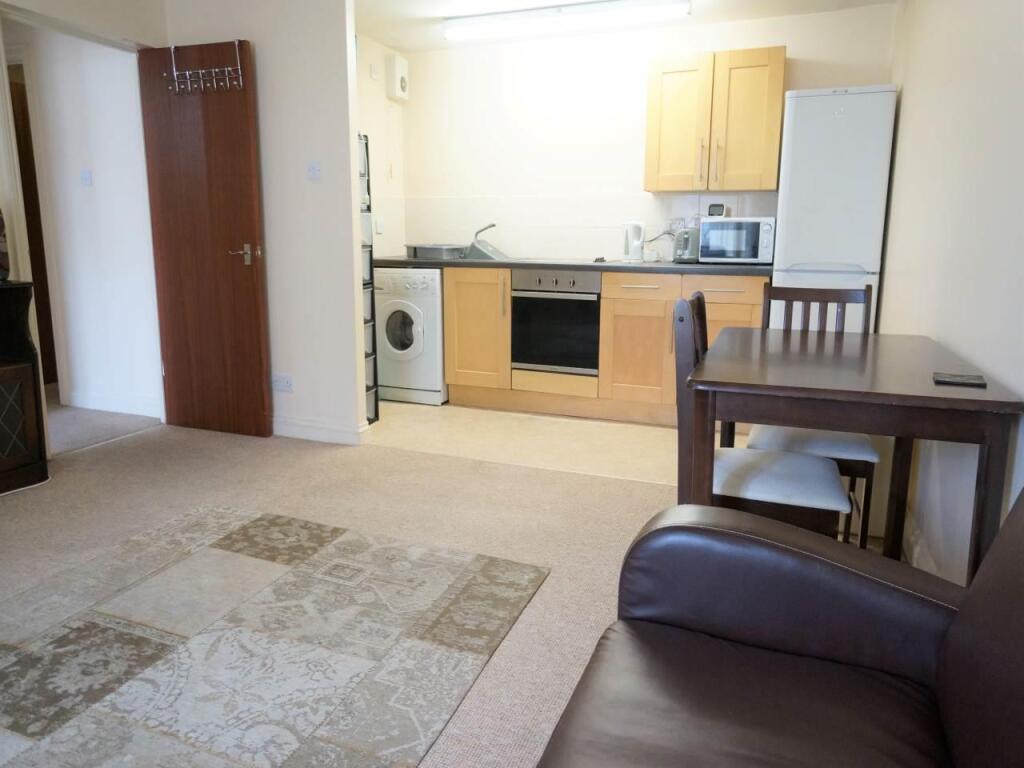 3Ebenezer_kitchen1.jpg
