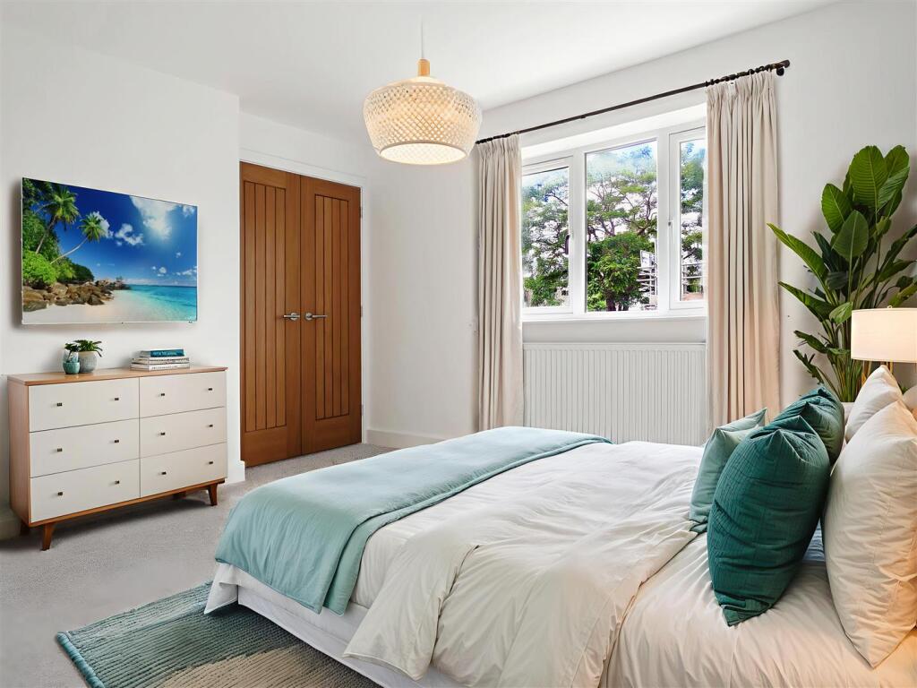 Landkey Bedroom 1.jpg