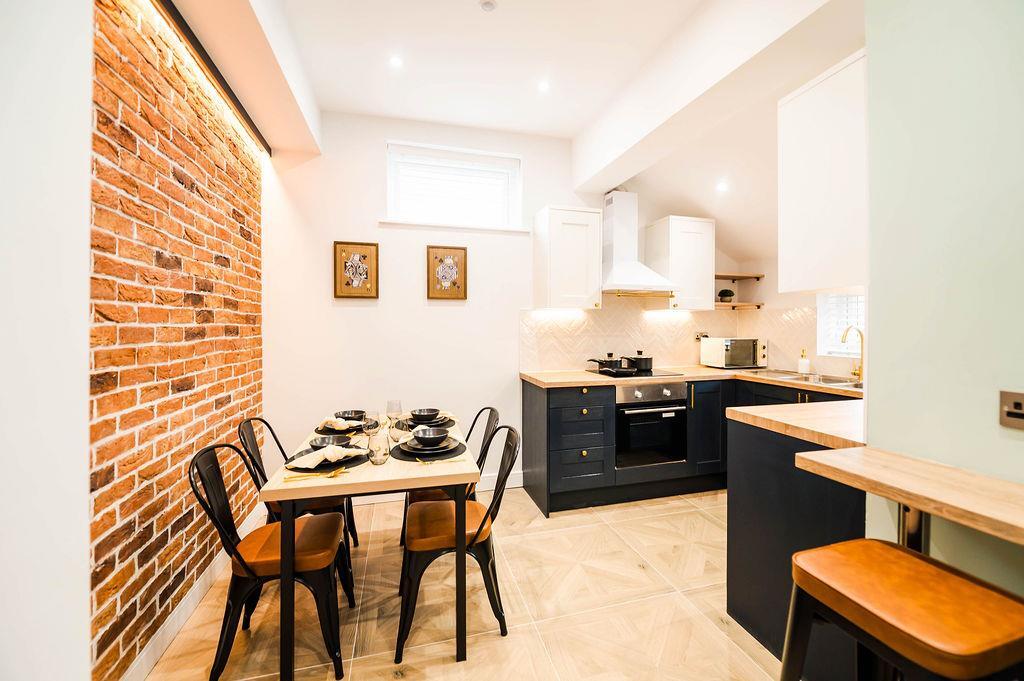 kitchenupstairswarmer-4.jpg