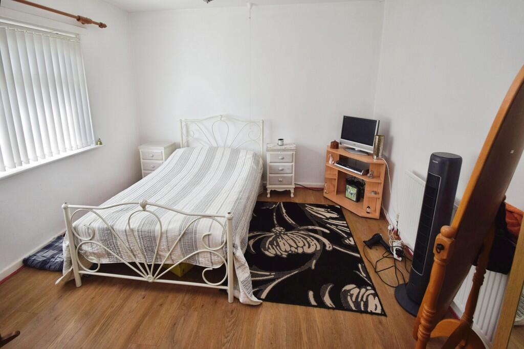 a1f837b2-Bedroom ...