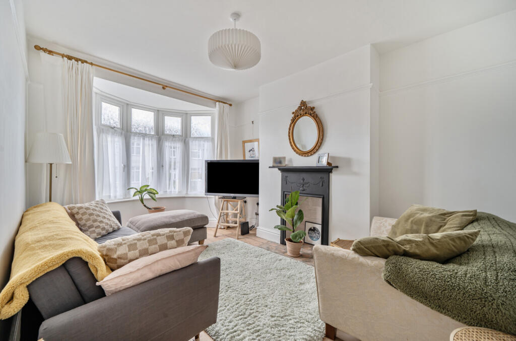 1357180-2-68d54df...