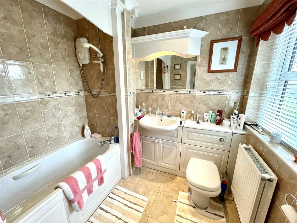 EN-SUITE.jpeg