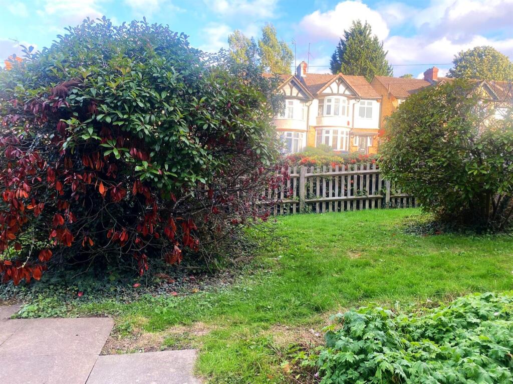 garden 1.jpg