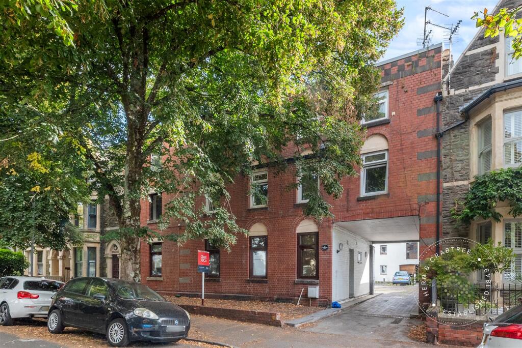 St-Catherines-Mews-14.jpg