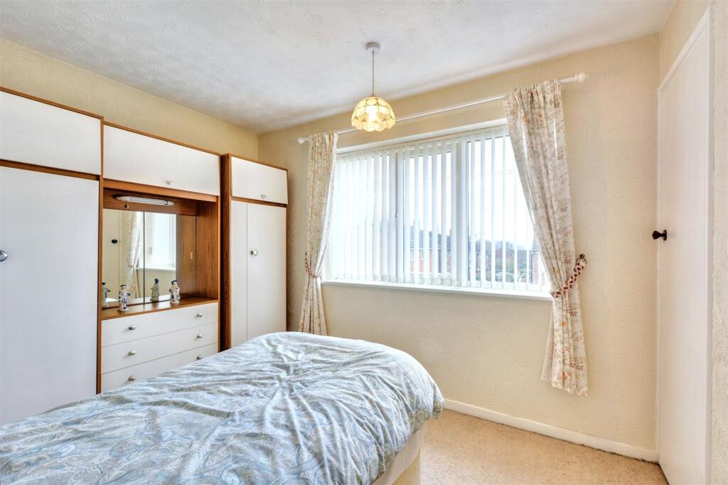 Bedroom 2_1.jpeg