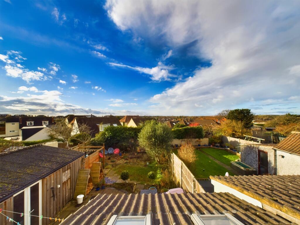 CAM02023G0-PR0112-STILL016