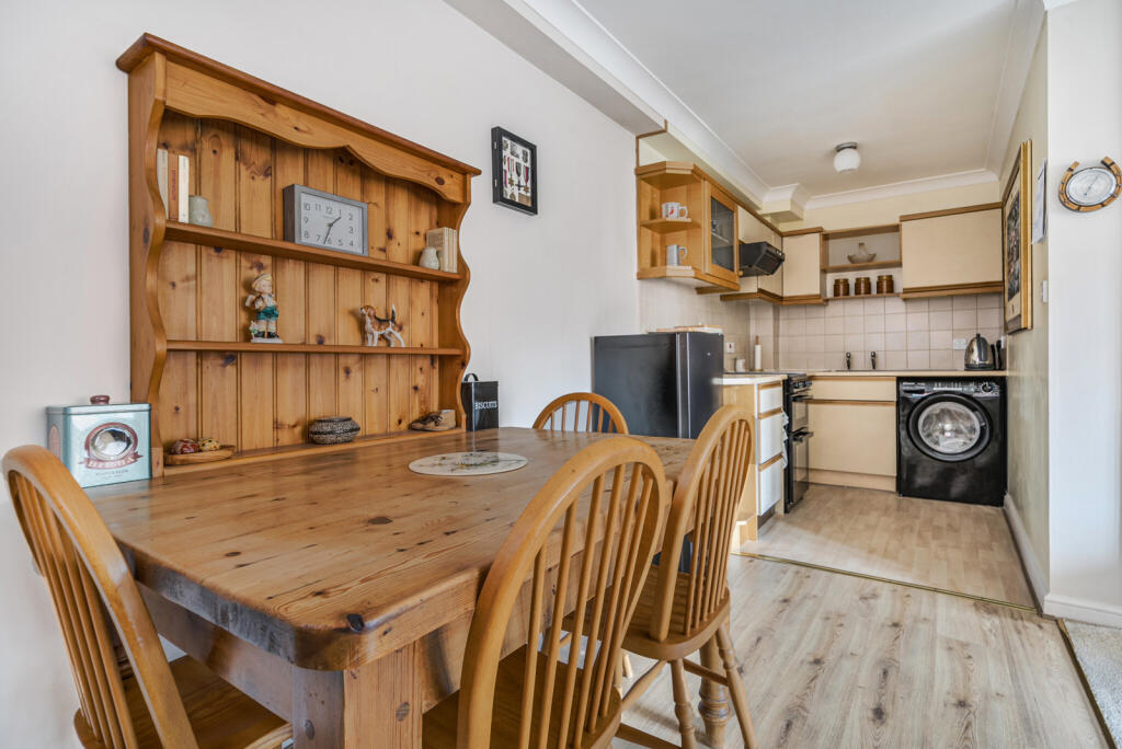 1330039-15-688234...