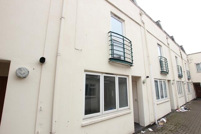 10 Turnpike mews ext