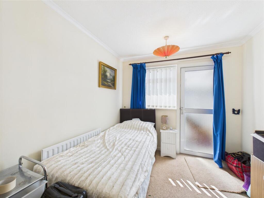 Bedroom: