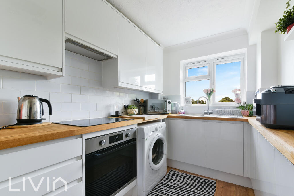 FLEETWOOD CLOSE, 32- (9)