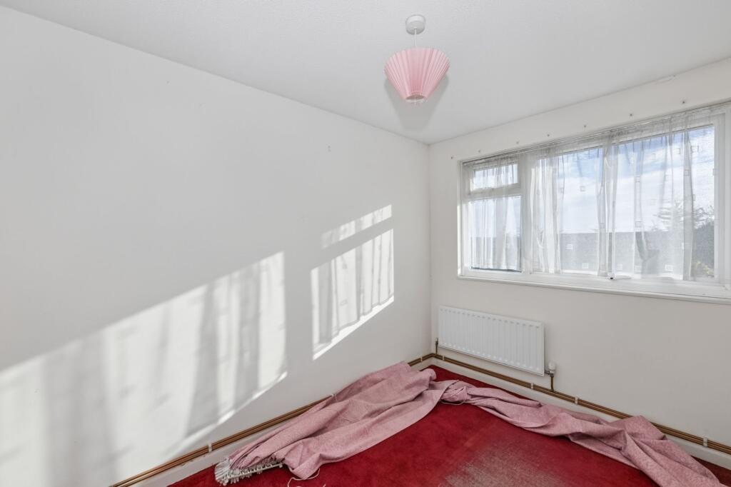 70 Madells, Epping, Essex CM16 4NN