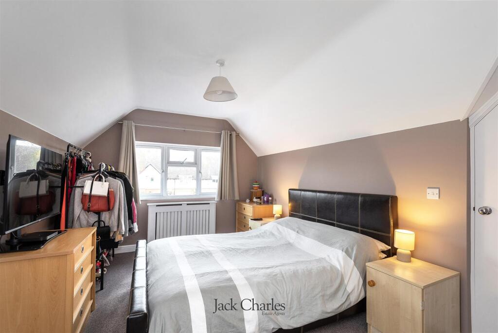 23 Barden Park Rd, TN9 1XD 008.jpg