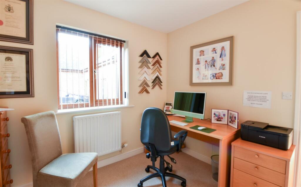 Study / Ground Floor Bedroom