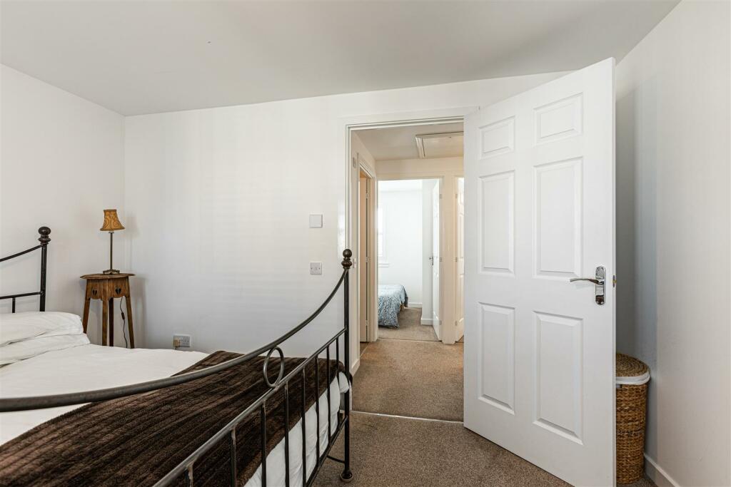 8 Knoll Park Place Galashiels 21.JPG